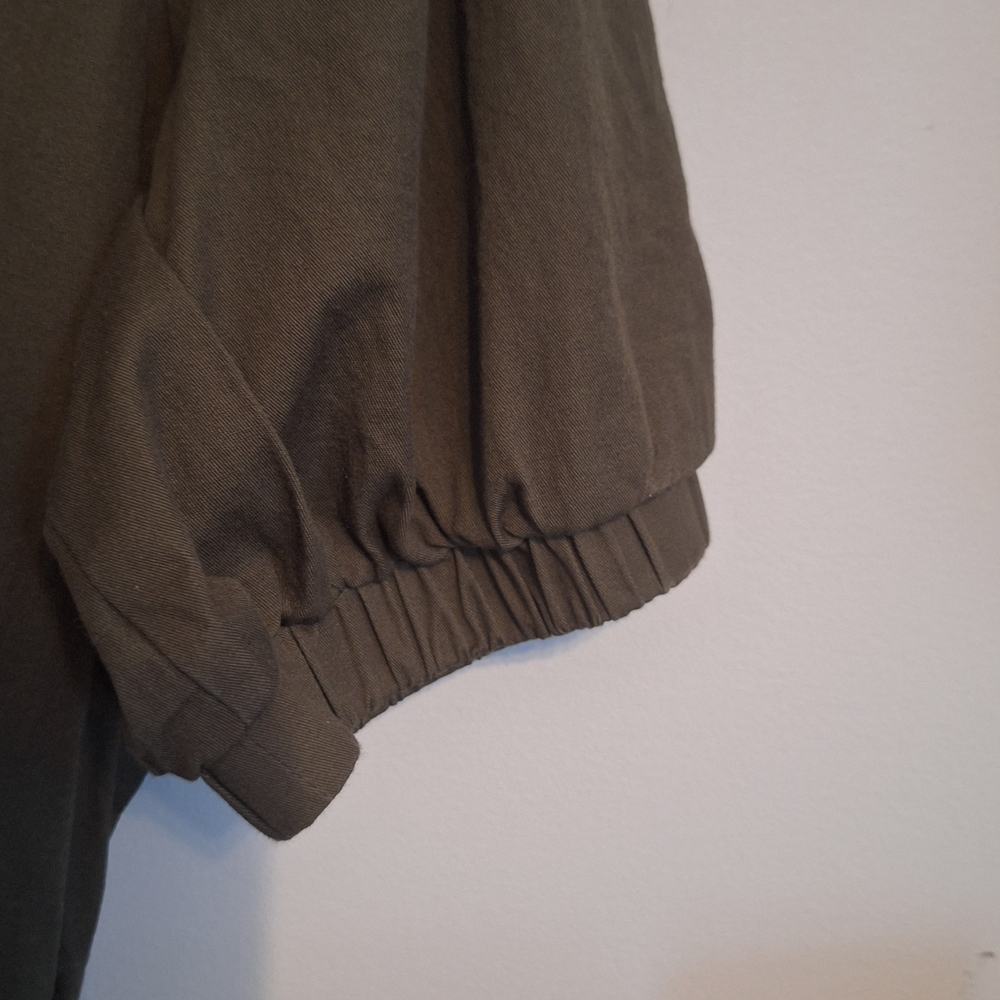 Luxology Olive Green V-Neck Short Romper - Picture 4 of 12